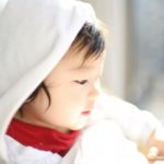 赤ちゃんの外気浴は日光浴びないと意味ない?帽子や日焼け止めは必要?